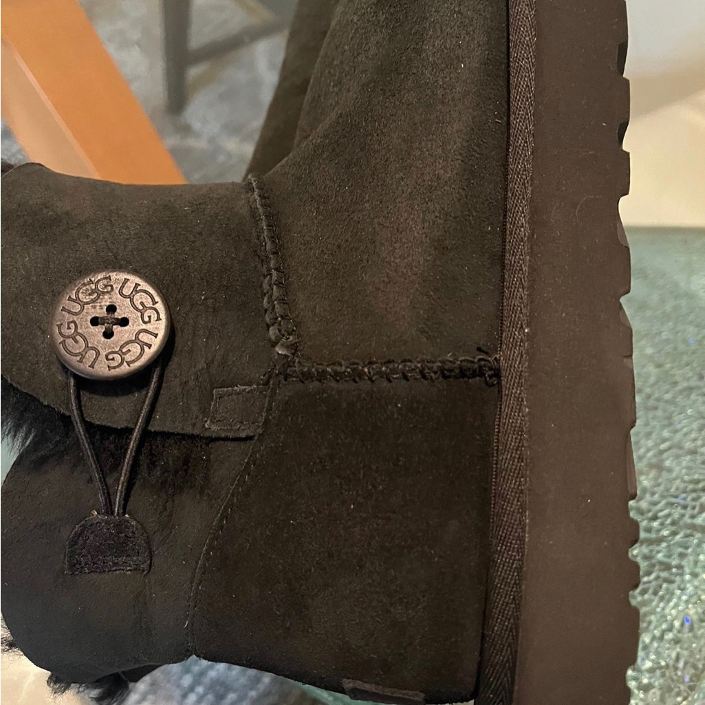 Ugg Australia Authentic Boots Size 6